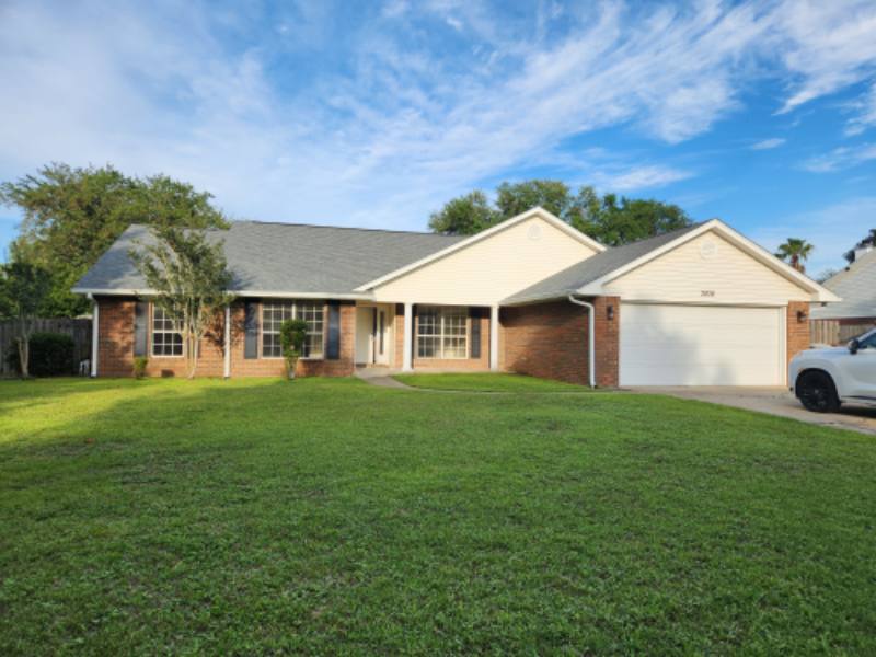 House for rent at 2836 Winners Circle Dr, Navarre, FL 32566