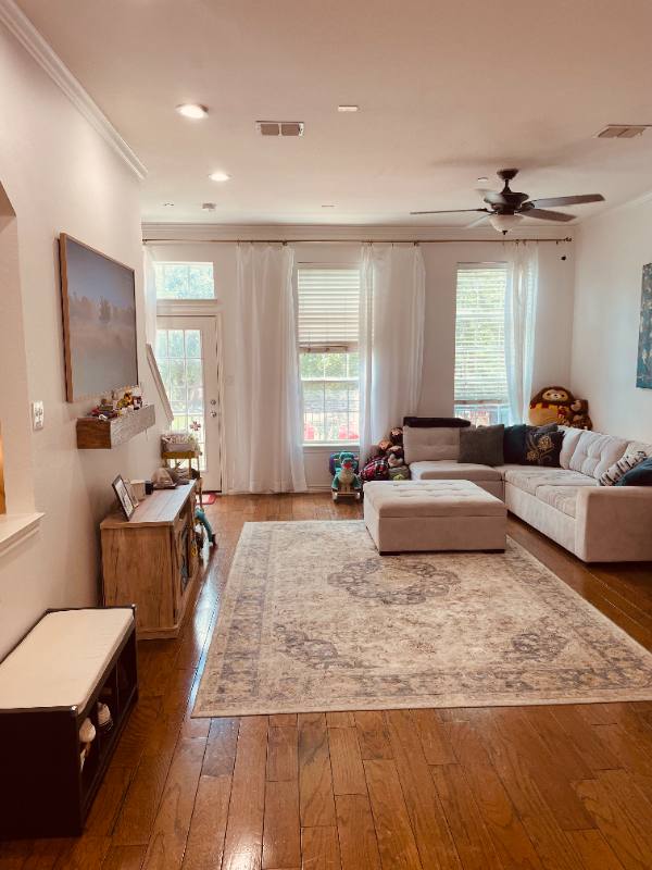 Townhouse for rent at 5023 Parkview, Addison, TX 75001