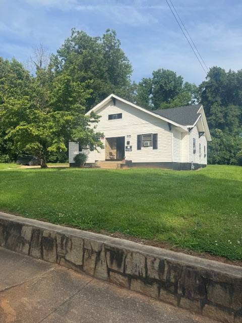House for rent at 425 Standrews St, Spartanburg, SC 29306