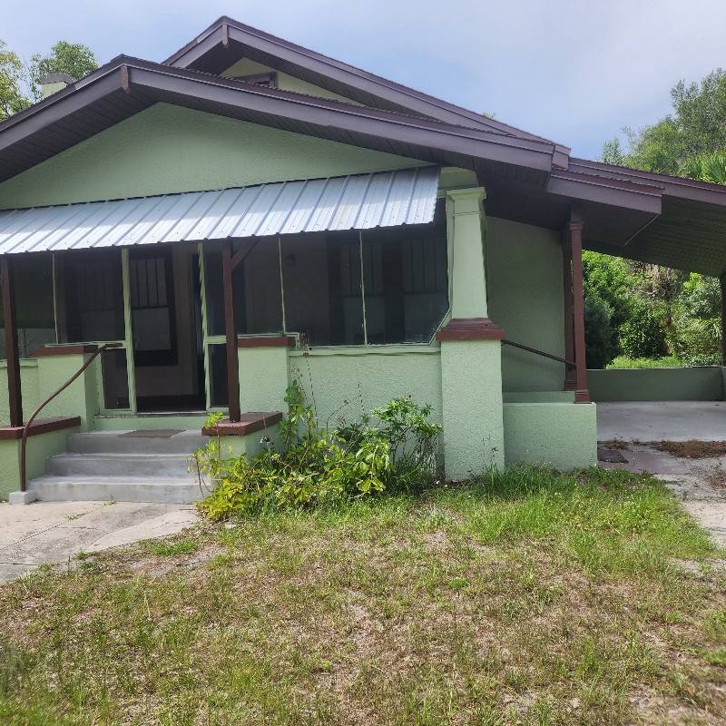 House for rent at 643 W Minnesota Ave, Deland, FL 32720
