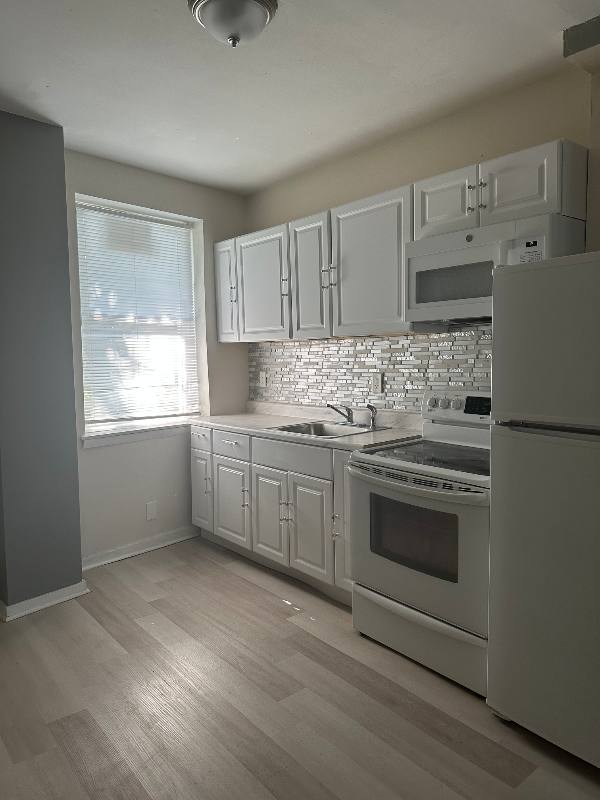 Townhouse for rent at 313 S Franklintown Rd, Baltimore, MD 21223