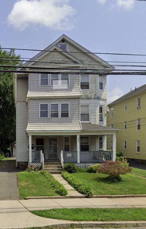 Apartment for rent at 337 Stanley St #1, New Britain, CT 06051
