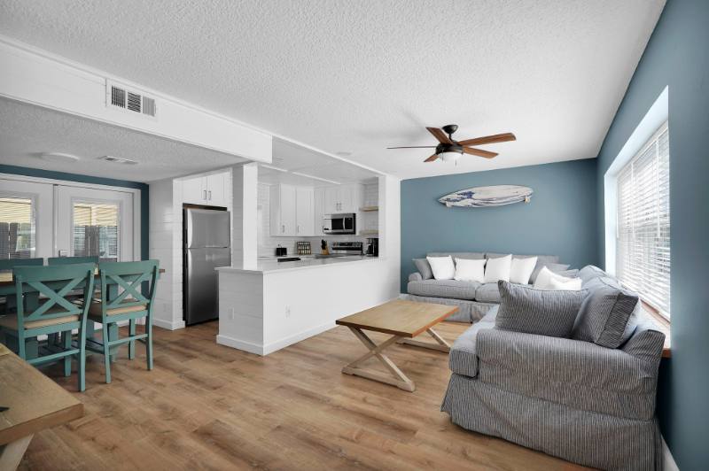 Townhouse for rent at 1413 4th St N, Jacksonville Beach, FL 32250