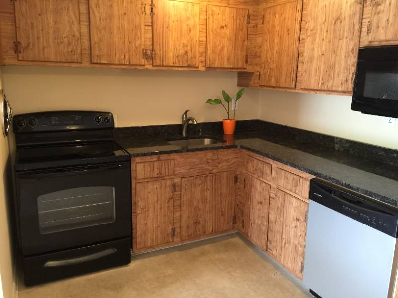 Apartment for rent at 108 Oakwood Ave #2FL, West Hartford, CT 06119