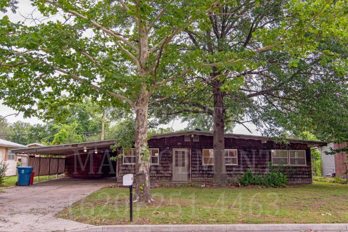 205 Wilshire Blvd, Coffeyville, KS 67337