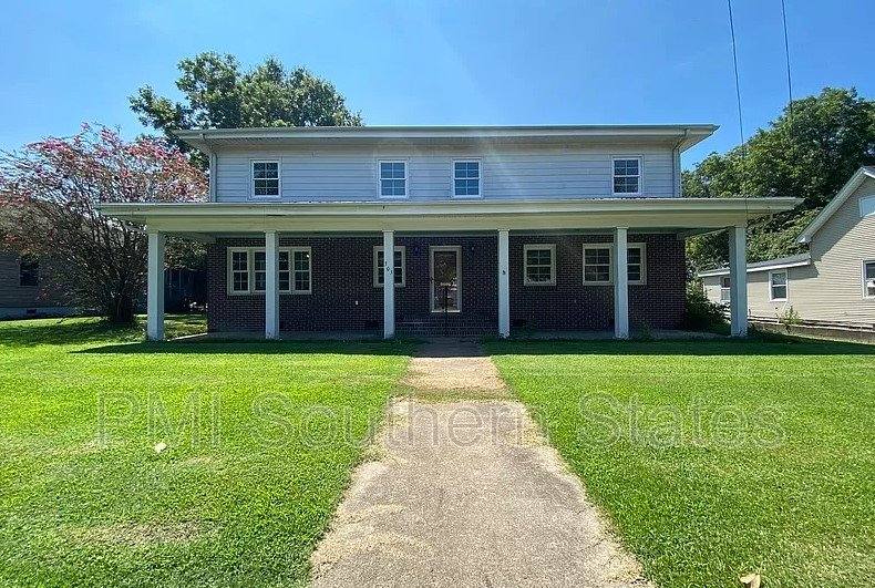 House for rent at 303 W Buford St, Gaffney, SC 29341