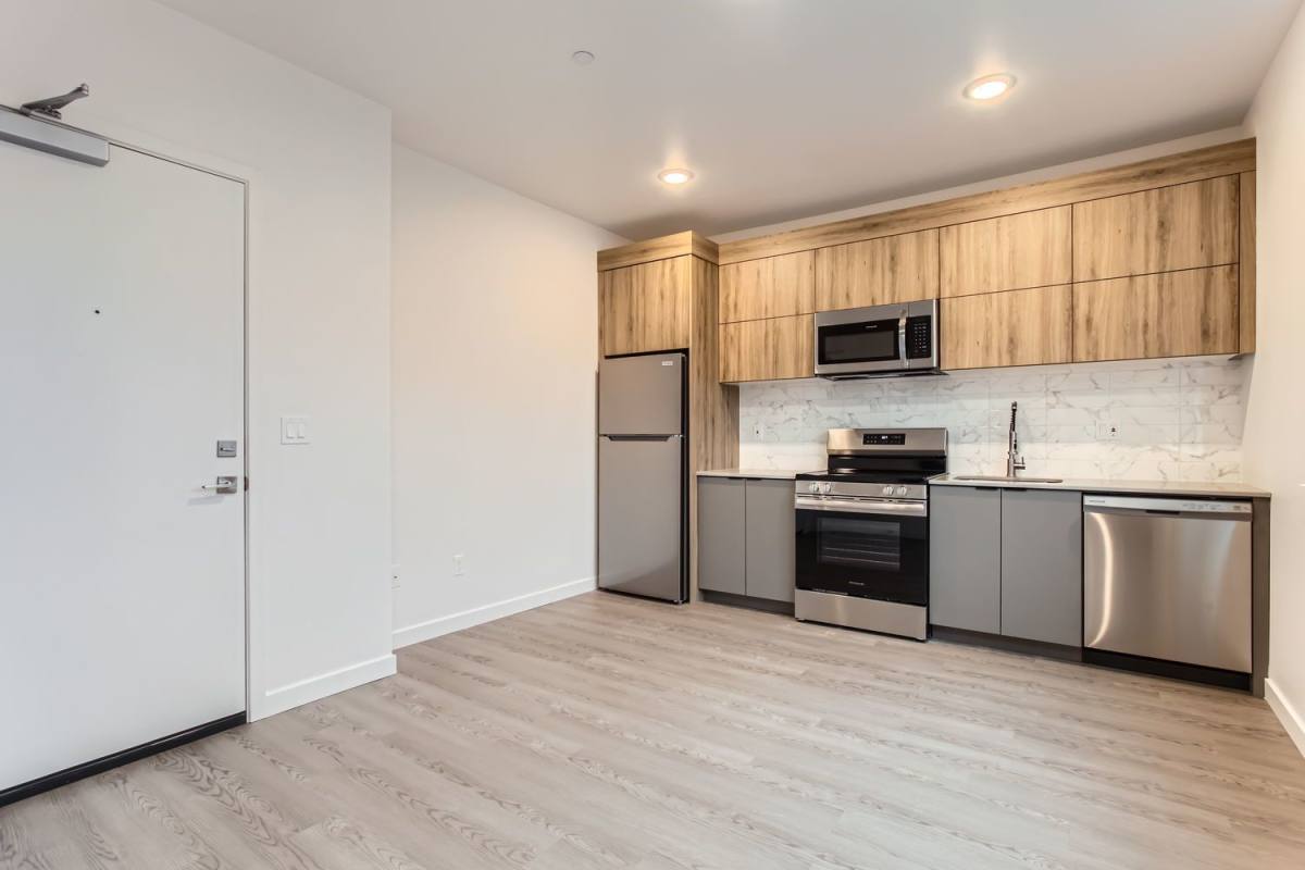 Apartment for rent at 11 NE 55th Ave #302, Portland, OR 97213