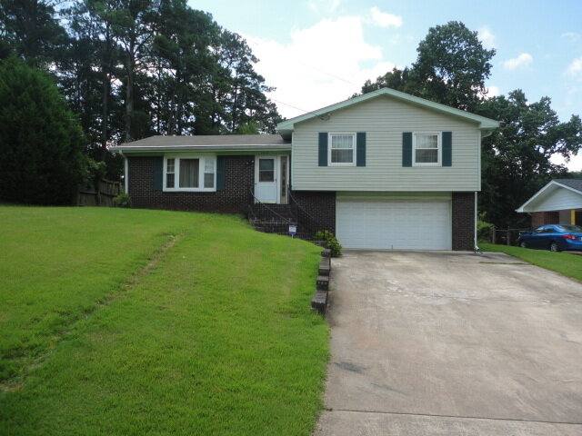 House for rent at 1417 Pennel Dr, Morrow, GA 30260