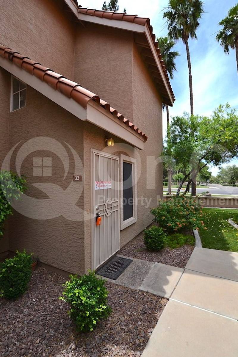 Condo for rent at 1633 E Lakeside Dr #32, Gilbert, AZ 85234