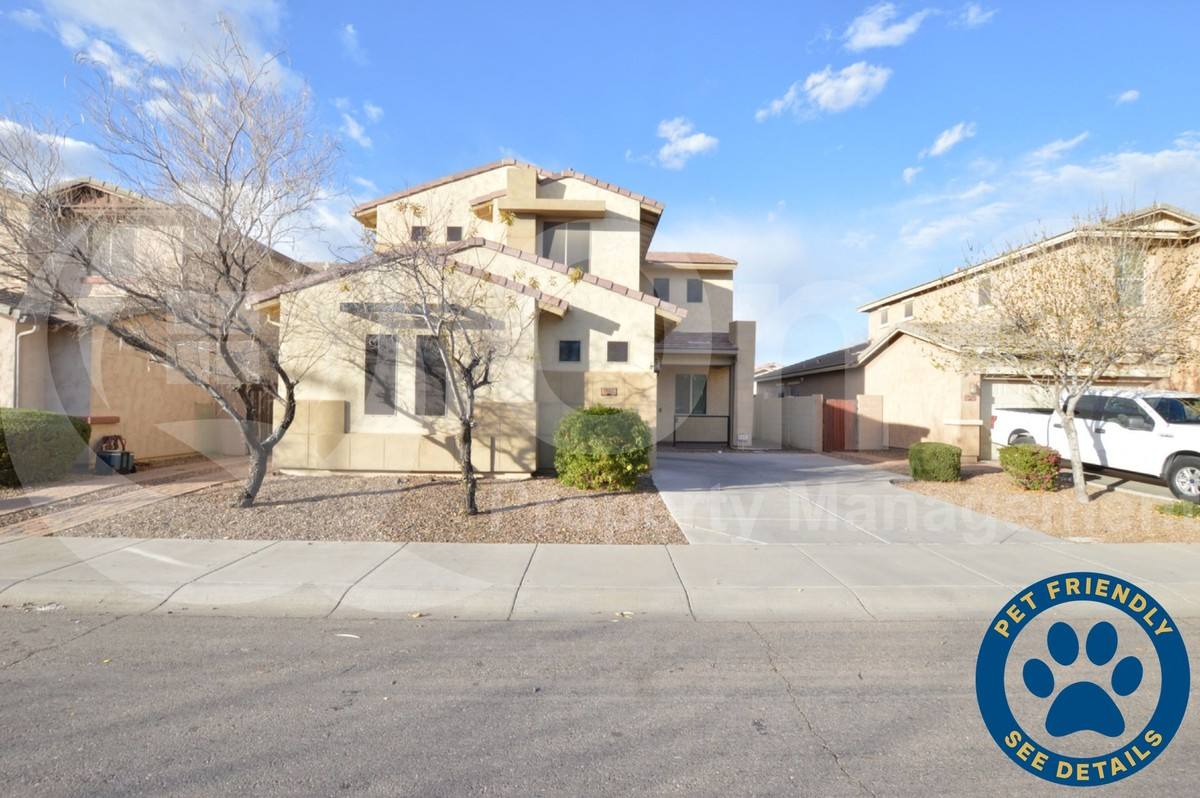 House for rent at 1522 E Hummingbird Way, Gilbert, AZ 85297