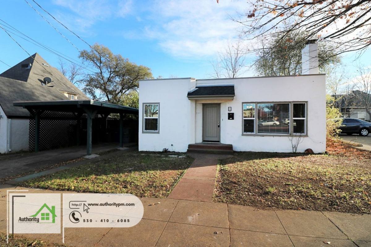 House for rent at 1235 Sacramento St, Redding, CA 96001