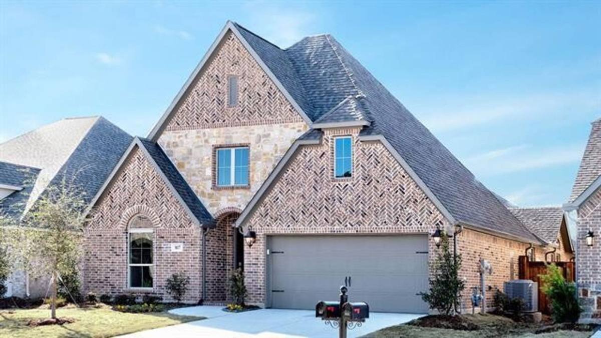 House for rent at 817 Knoxbridge Rd, Forney, TX 75126
