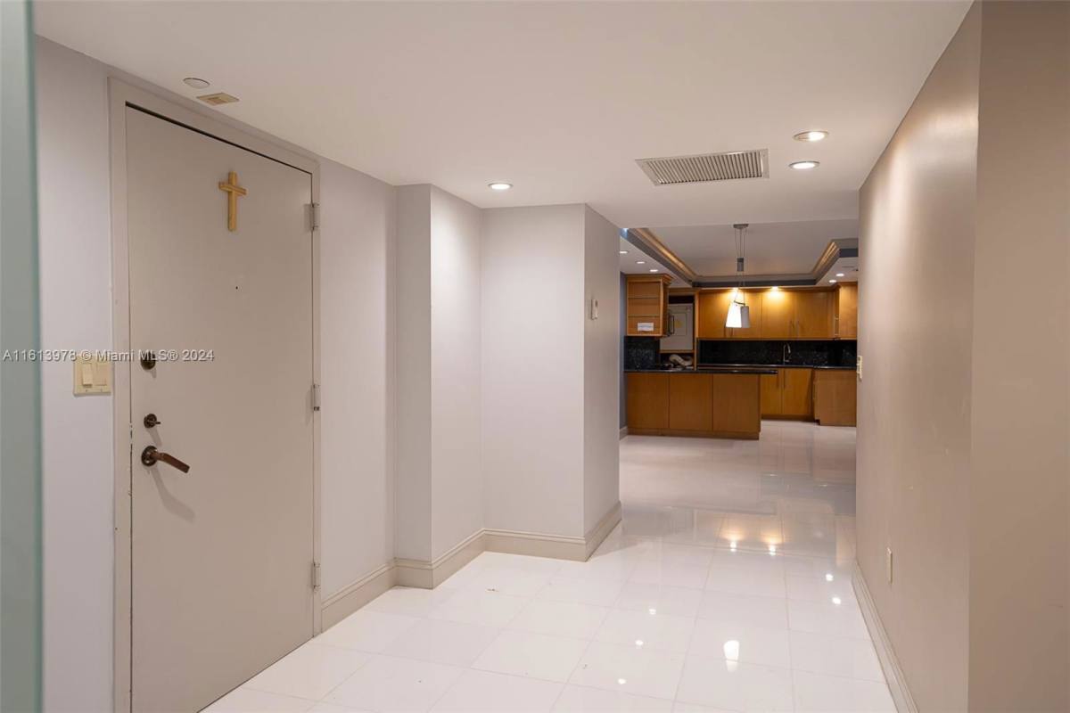 Condo for rent at 2333 Brickell Ave, Miami, FL 33129