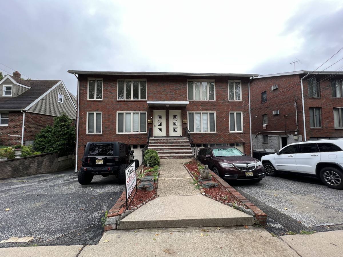 Apartment for rent at 422 Plateau Ave, Fort Lee, NJ 07024
