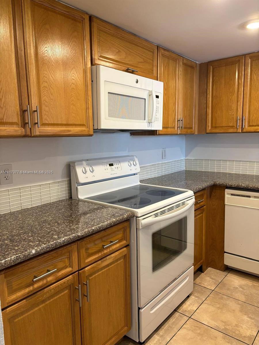 House for rent at 7010 NW 186th St #5-416, Hialeah, FL 33015
