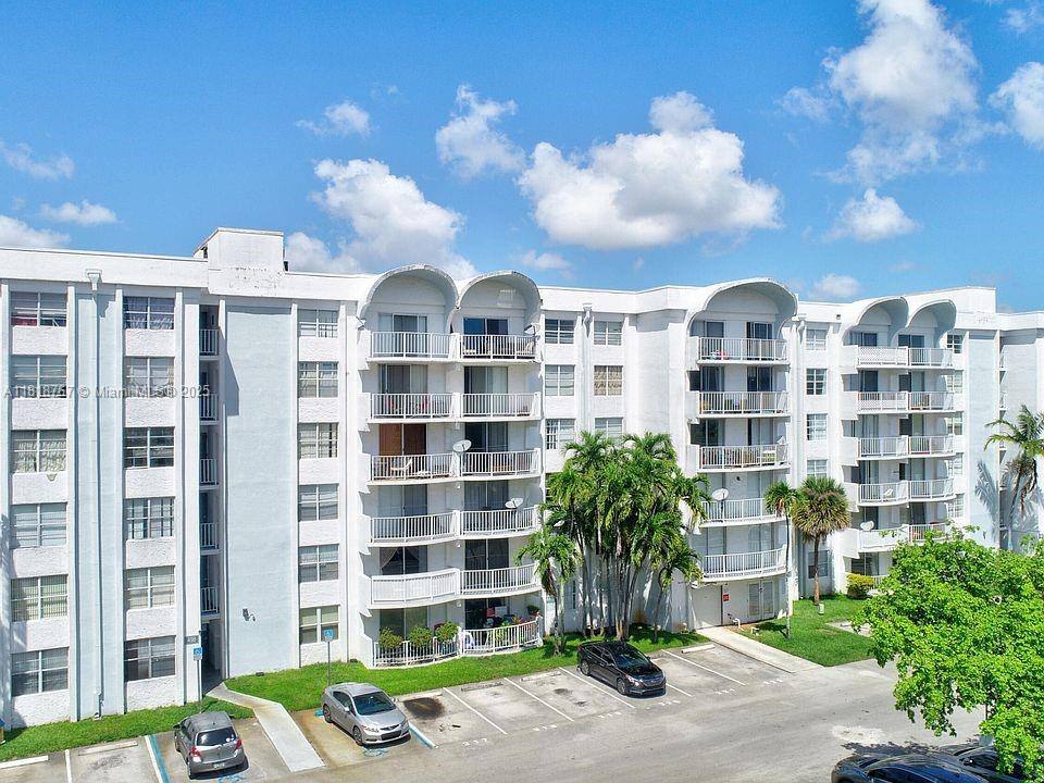 House for rent at 492 NW 165th St #C-410, Miami, FL 33169