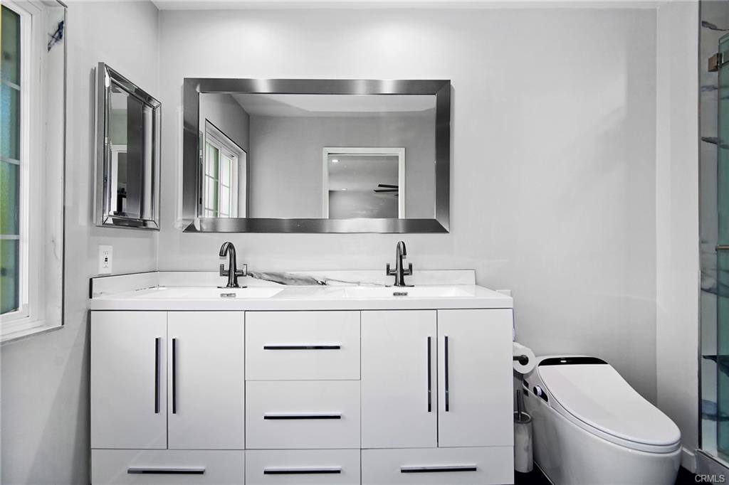 24230 Hatteras St, Woodland Hills, CA 91367