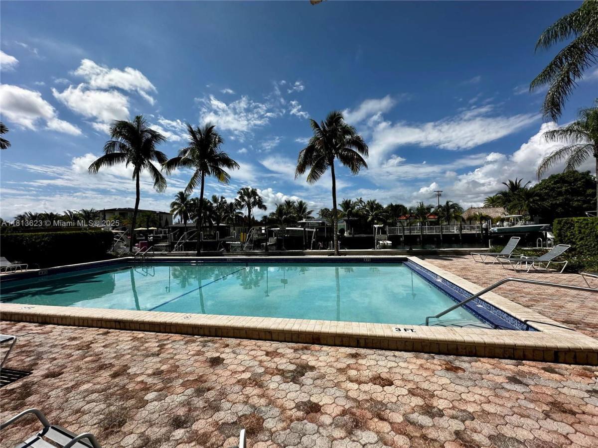 Apartment for rent at 2350 NE 135th St #208, Miami, FL 33181