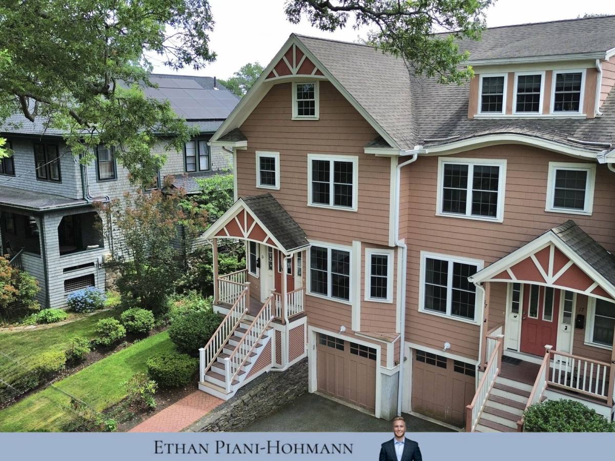 Townhouse for rent at 19 Lawndale St, Belmont, MA 02478