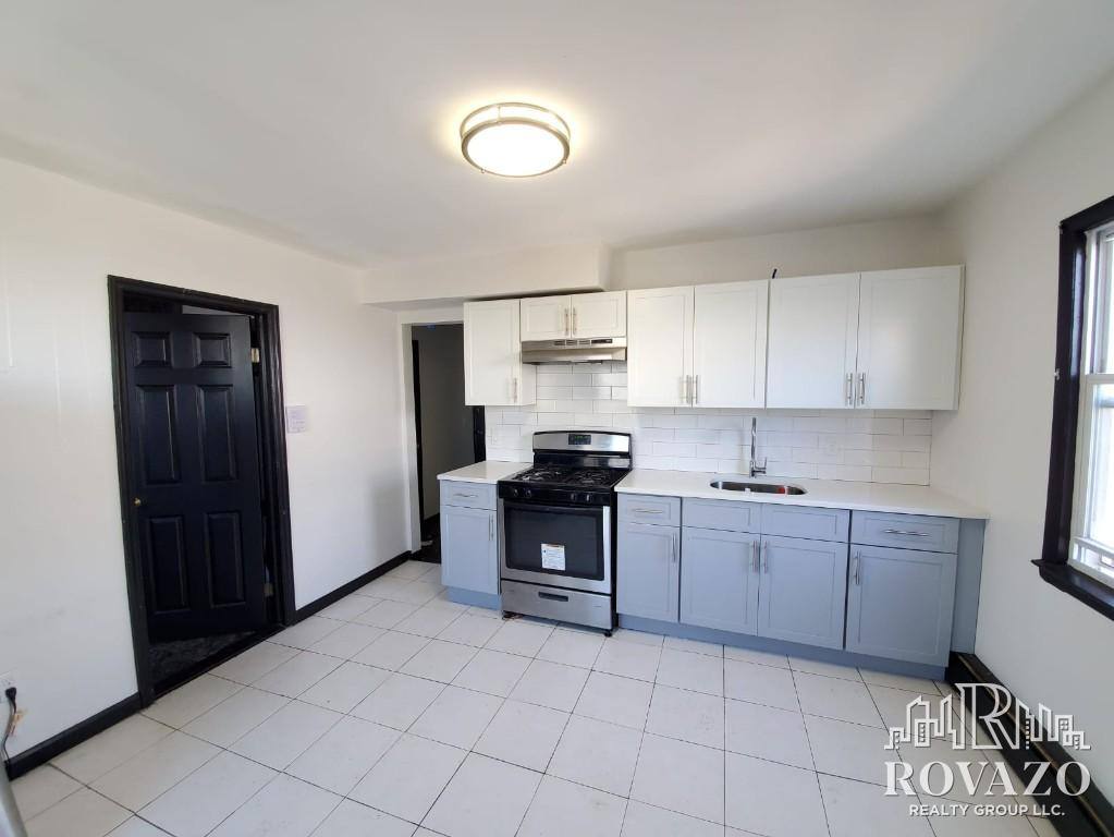 Apartment for rent at 95 Garden St #1R, Newark, NJ 07105