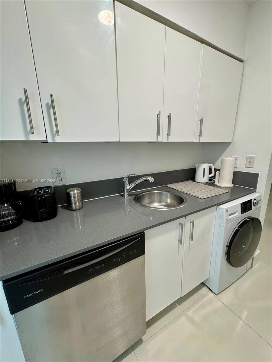 House for rent at 1604 Drexel Ave #104, Miami Beach, FL 33139