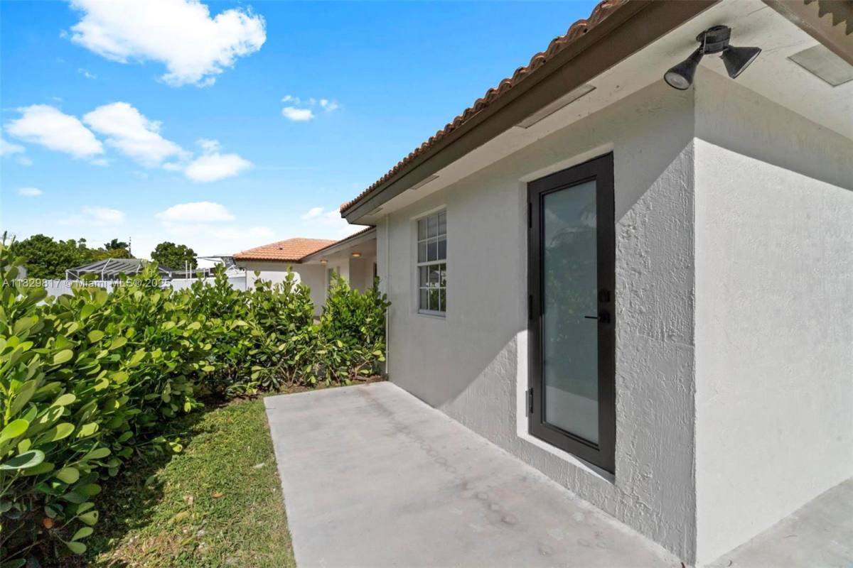 Apartment for rent at 15862 SW 286th St, Homestead, FL 33033