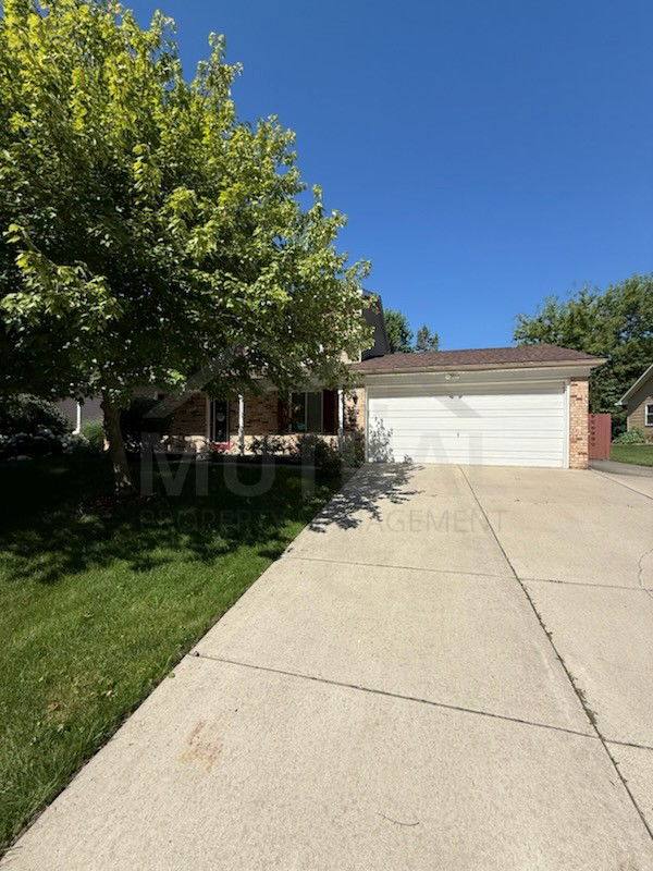 House for rent at 24349 Fairway Hills Dr, Novi, MI 48374