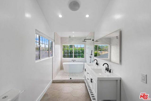 House for rent at 5614 Ponce Ave, Woodland Hills, CA 91367