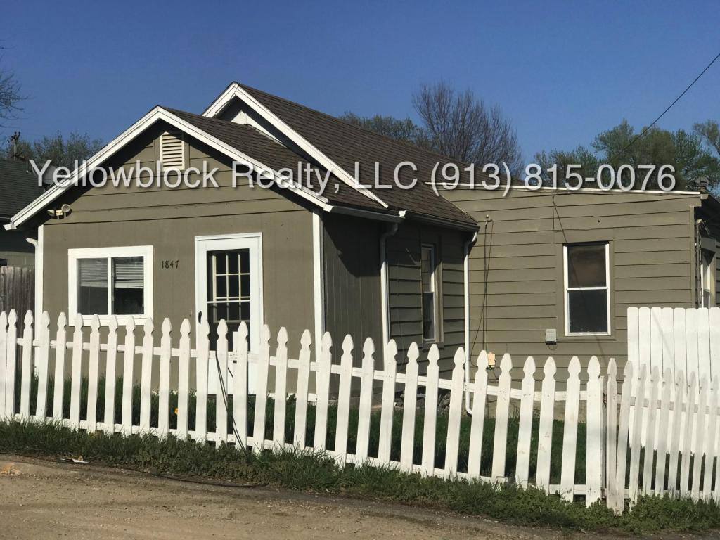 House for rent at 1847 S 8th St, Kansas City, KS 66103