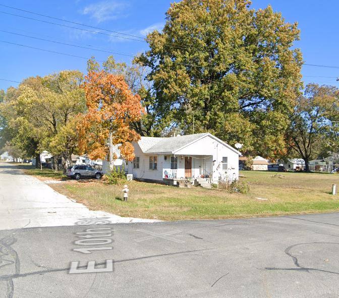 House for rent at 700 E 10th St, Lamar, MO 64759