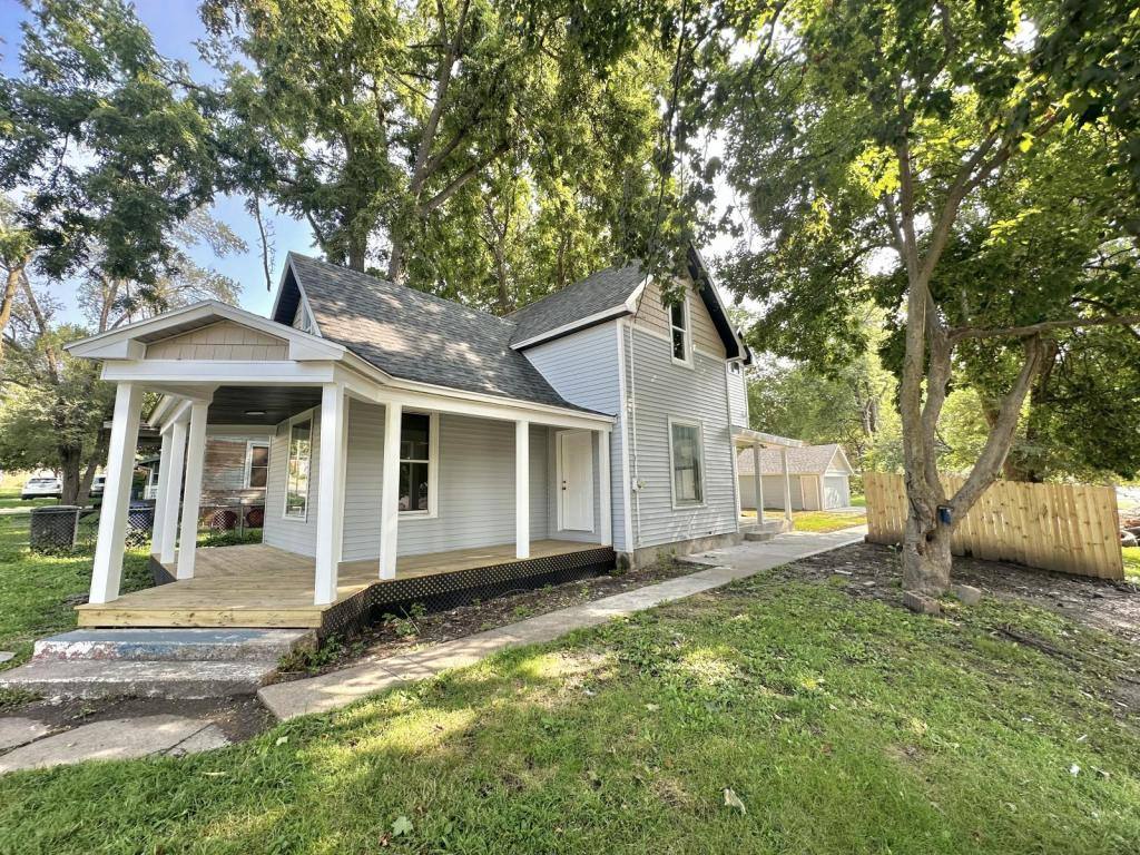 House for rent at 2901 2nd Ave, Des Moines, IA 50313