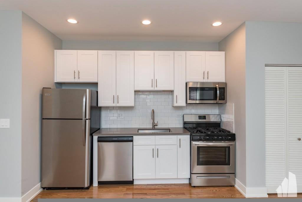 Apartment for rent at 2105 N Sedgwick St, Chicago, IL 60614