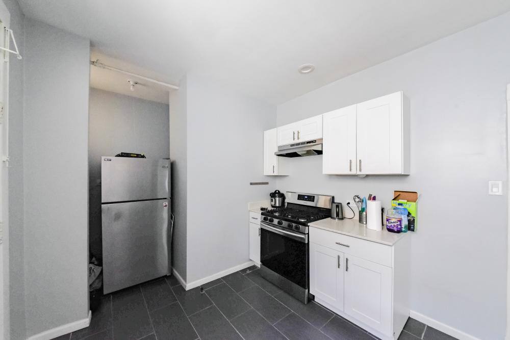 Apartment for rent at 3557 W Wrightwood Ave #4F, Chicago, IL 60647