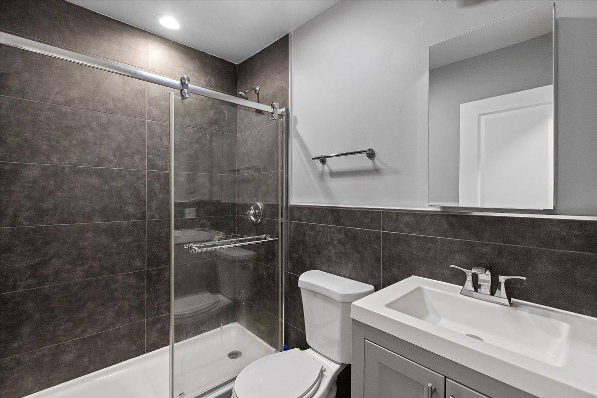 Apartment for rent at 541 W Oakdale Ave #507, Chicago, IL 60657