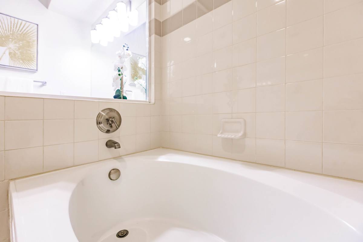 450 NE 5th St #1-533, Fort Lauderdale, FL 33301