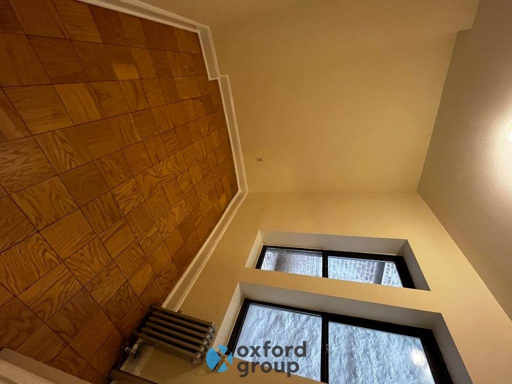Apartment for rent at 516 E 80th St #3, New York, NY 10075