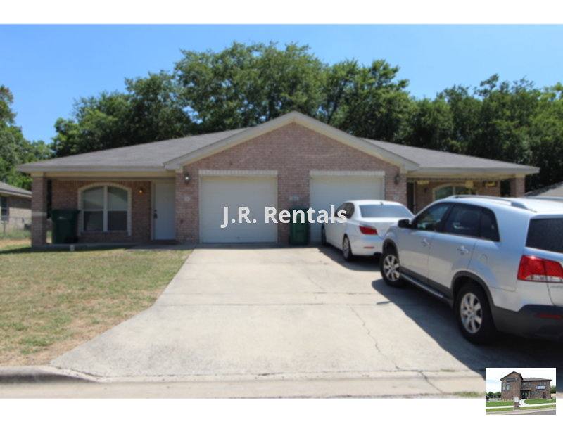 Townhouse for rent at 304 Jeff Gordon Dr #A, Harker Heights, TX 76548