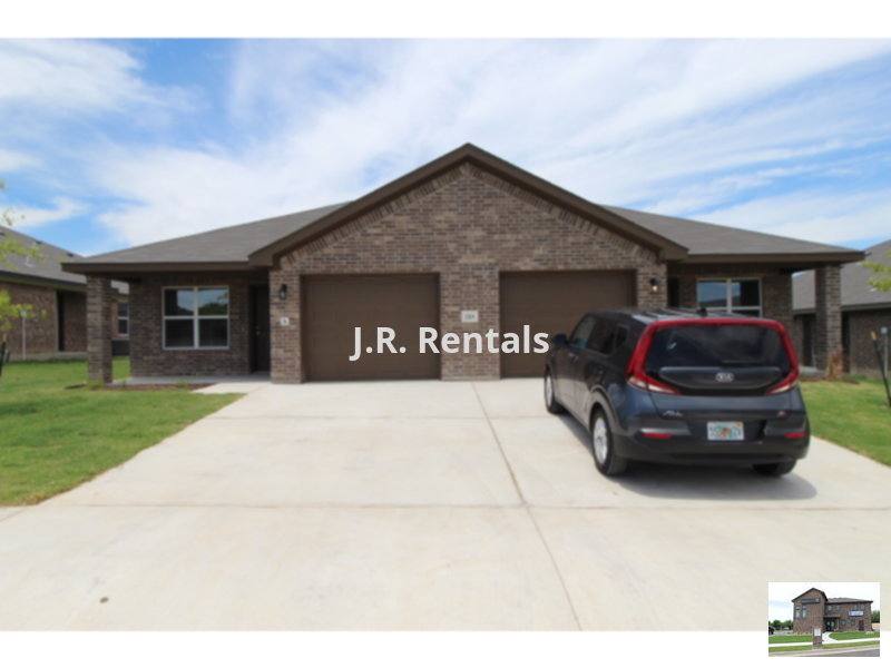 Townhouse for rent at 118 Wind Ridge Dr #B, Copperas Cove, TX 76522
