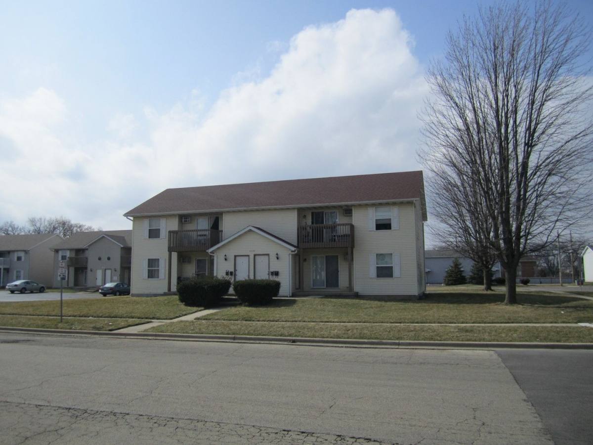 Apartment for rent at 1295 Rushmoore Dr, Dekalb, IL 60115