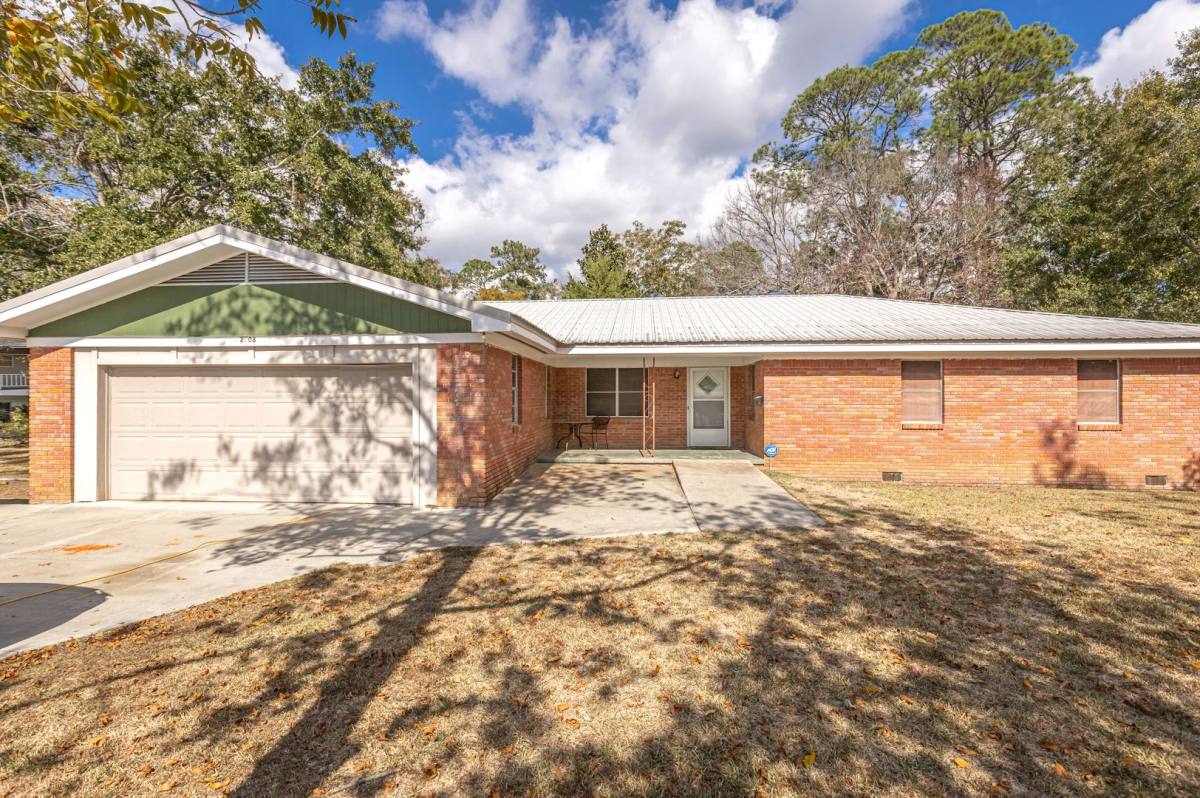 House for rent at 2408 Callie Rd, Gautier, MS 39553