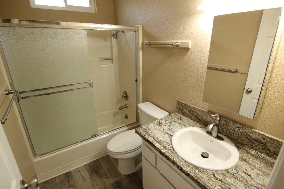 Apartment for rent at 1435 Willis St, Redding, CA 96001