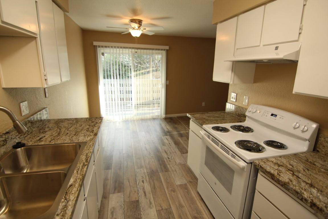Apartment for rent at 1435 Willis St, Redding, CA 96001