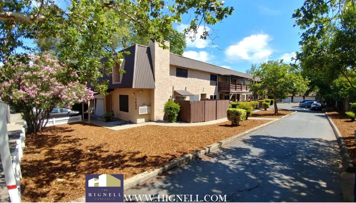 Apartment for rent at 1435 Willis St, Redding, CA 96001