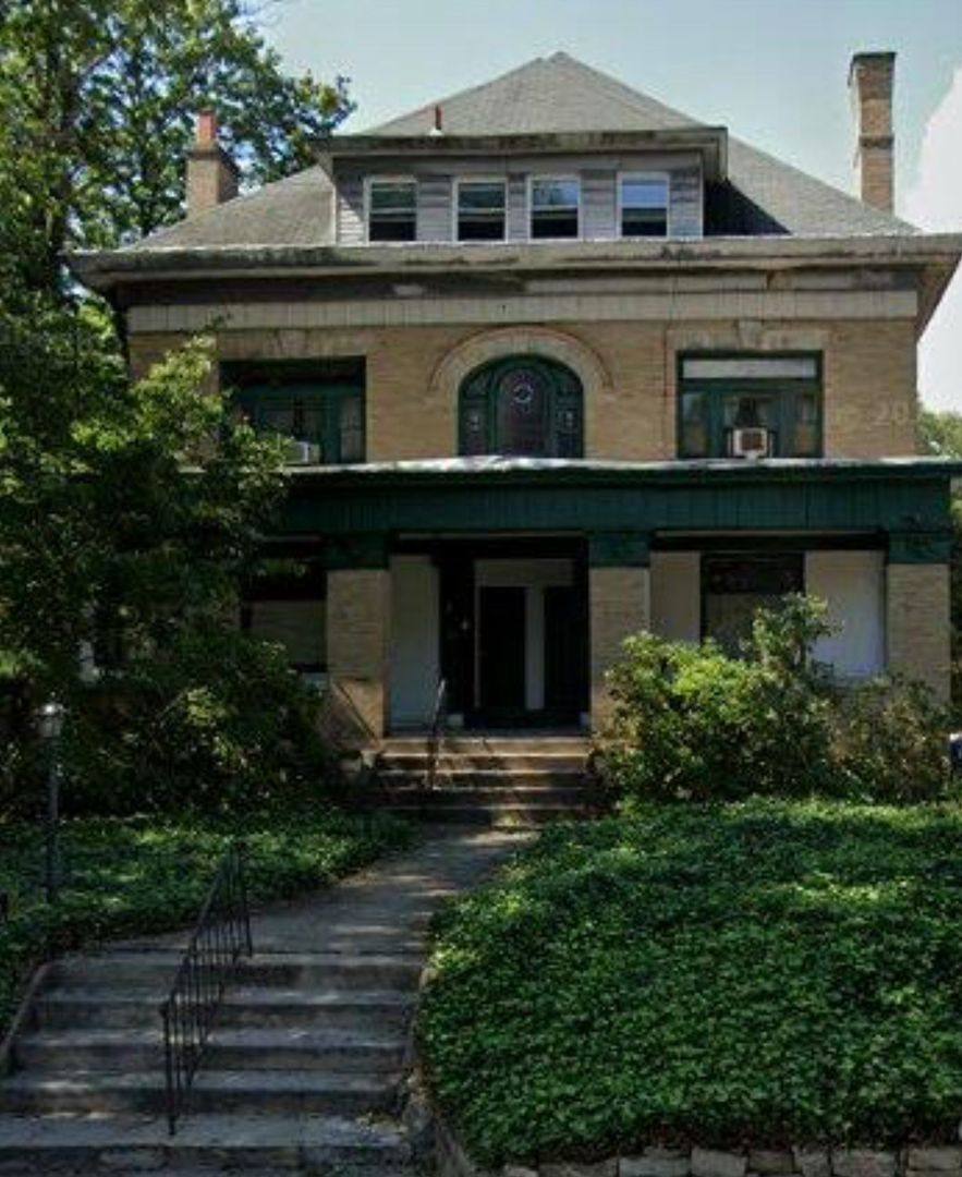 Apartment for rent at 1115 N Negley Ave, Pittsburgh, PA 15206