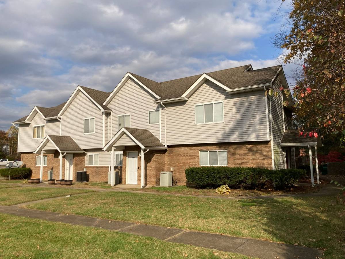 Apartment for rent at 131 S Lorraine Rd, Radcliff, KY 40160