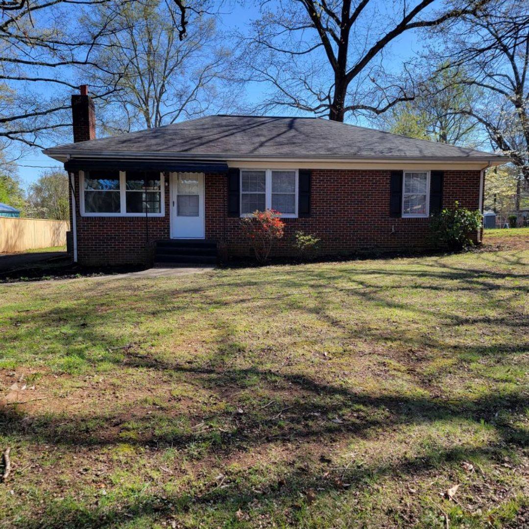 House for rent at 438 Coolidge Ave, Statesville, NC 28677