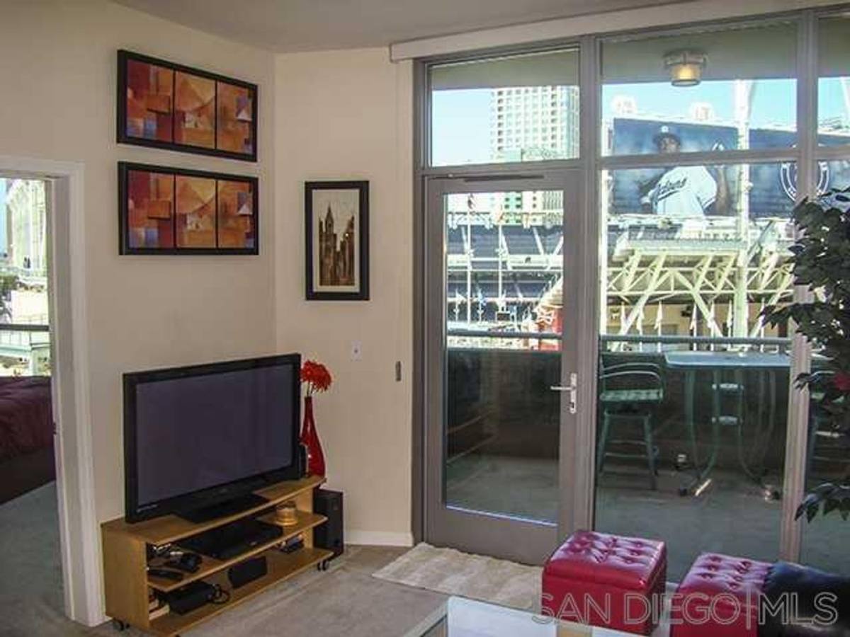 Condo for rent at 253 10th Ave, San Diego, CA 92101