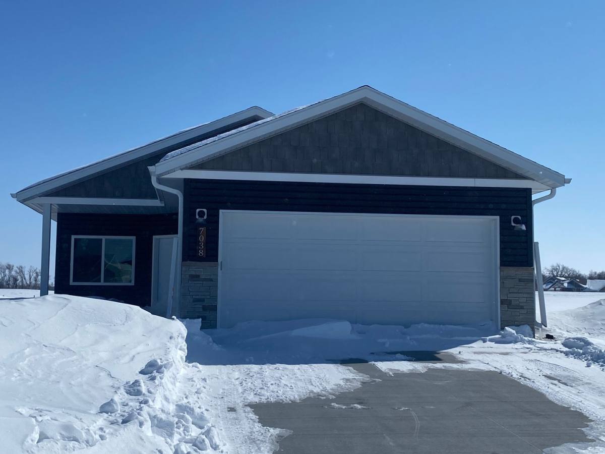 House for rent at 7038 67th St S, Horace, ND 58047