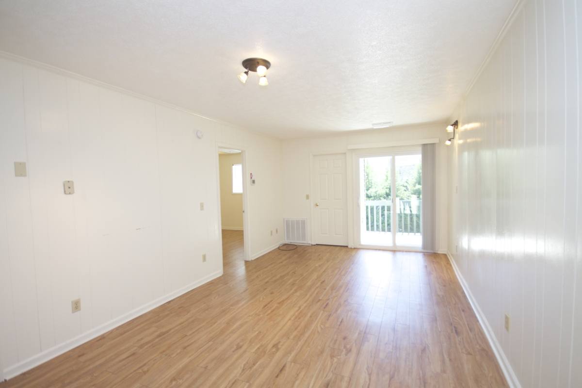 Apartment for rent at 14 Woodstone Dr, Weaverville, NC 28787