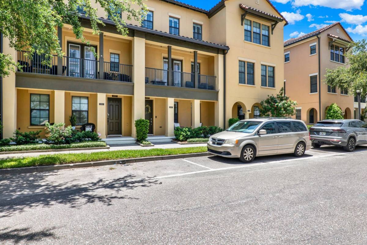 Townhouse for rent at 1816 Prospect Ave, Orlando, FL 32814